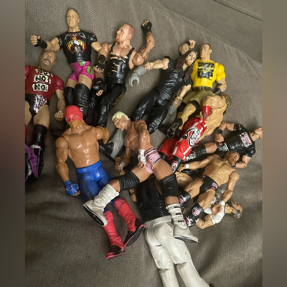 WWE wresting figurines bundle